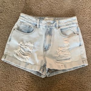 Pacsun distressed mom short